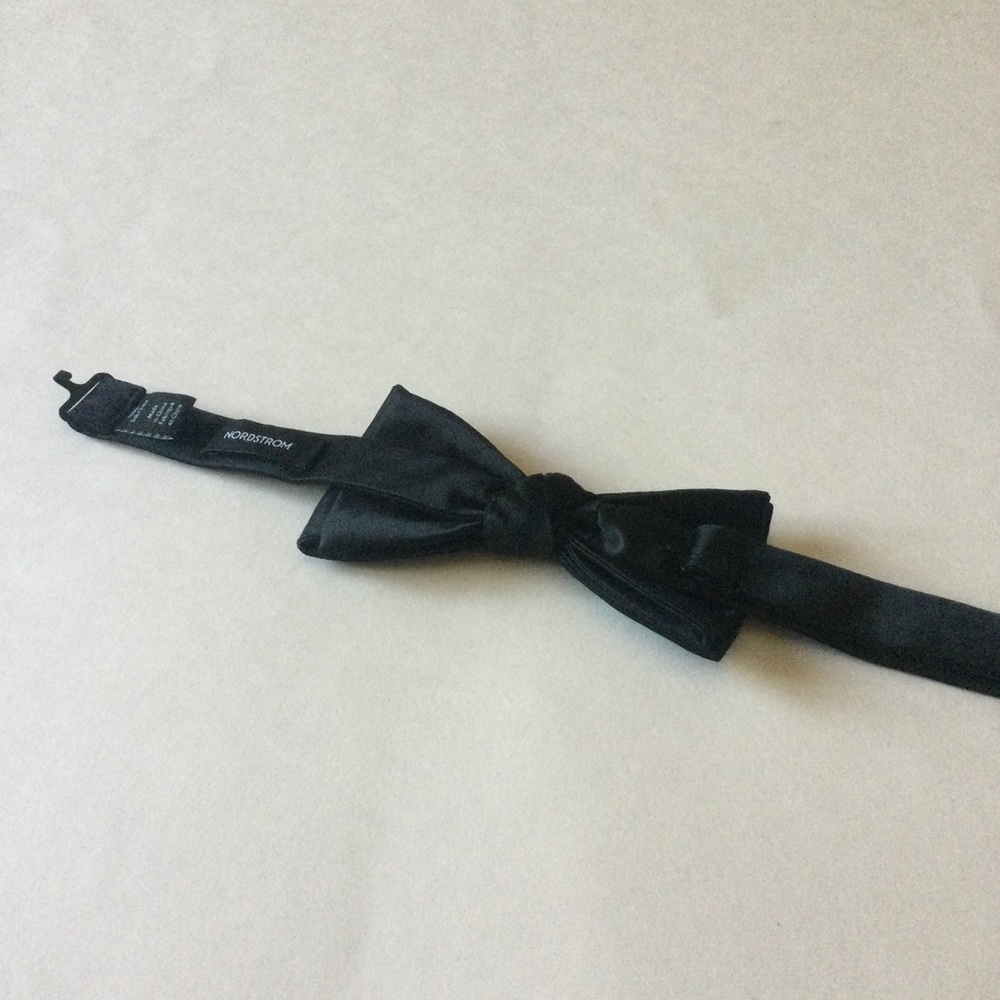 NORDSTROM MENS SILK SATIN PRE-TIED BOW TIE BLACK NWOT - Picture 8 of 13